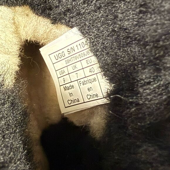 UGG Mini Bailey Fluff Buckle Ankle Boots Size 9 - Picture 6 of 7